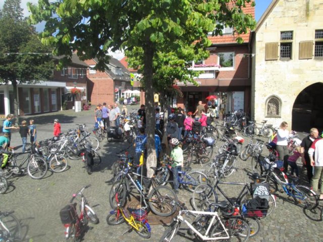 25.08.2012 Väter zelten mit Ihren Kindern