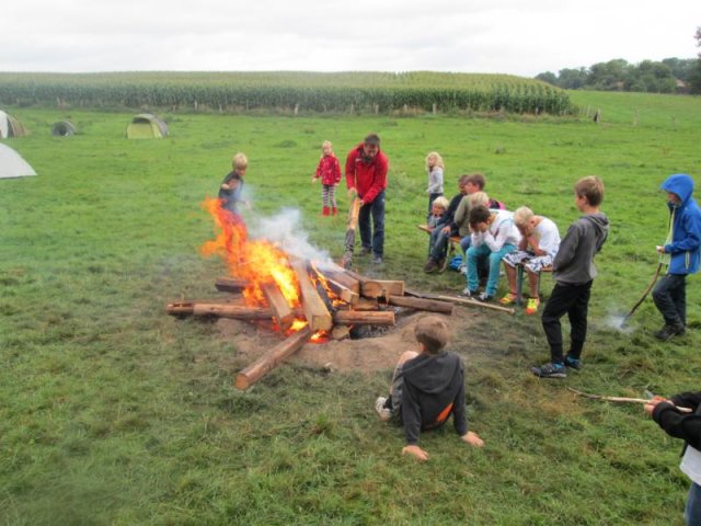 25.08.2012 Väter zelten mit Ihren Kindern