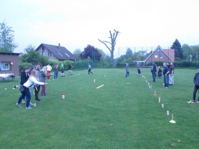 26.04.2014 die Kolpingfamilie Havixbeck spielt Kubb