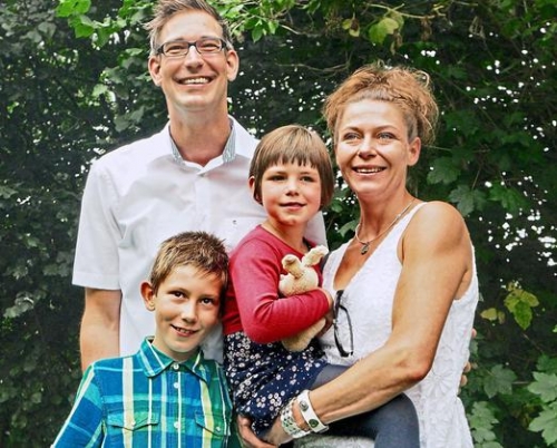 Das neue Königspaar der Kolpingsfamilie: Mario Osewold mit Gattin Katrin und den Kindern Jonas und Sonja. Foto: Dieter Klein