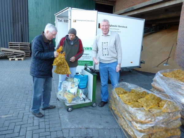 19.10.2013 Altkleider gegen Kartoffeln